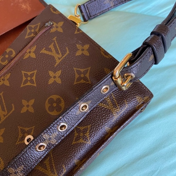 Louis Vuitton Rabat Clutch - Picture 4 of 13